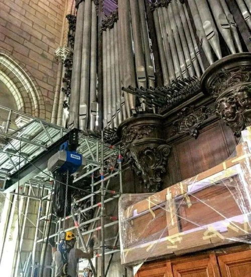 巴黎圣母院修復(fù)工作持續(xù)推進(jìn)，巨型管風(fēng)琴拆除需時(shí)五個(gè)月