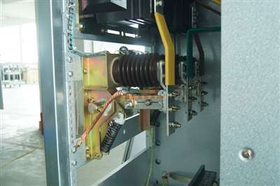 供應(yīng)固定式vs1真空斷路器開(kāi)關(guān)柜廣東紫光電氣廠家直銷 廣東紫光電氣公司